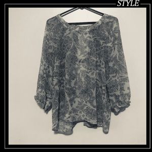 Tops - ❤️ Cute Paisley Print top Tops - ❤️ Cute Paisley Print top
